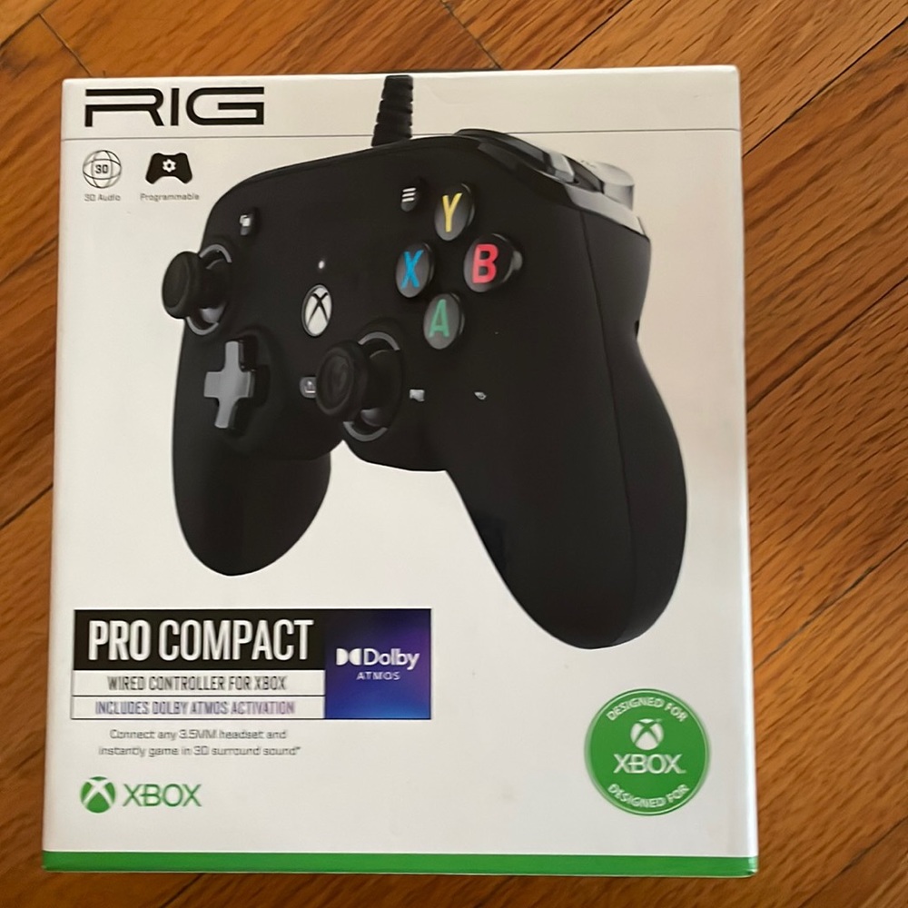 Pro compact wired controller for Xbox